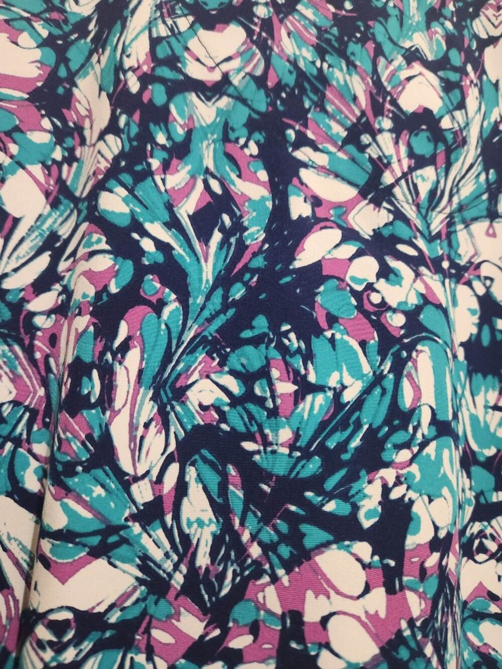 Urbane Ultimate Scrub Top 4XL Plus Size V-Neck Teal Purple Abstract Retro Swirl - Picture 4 of 7